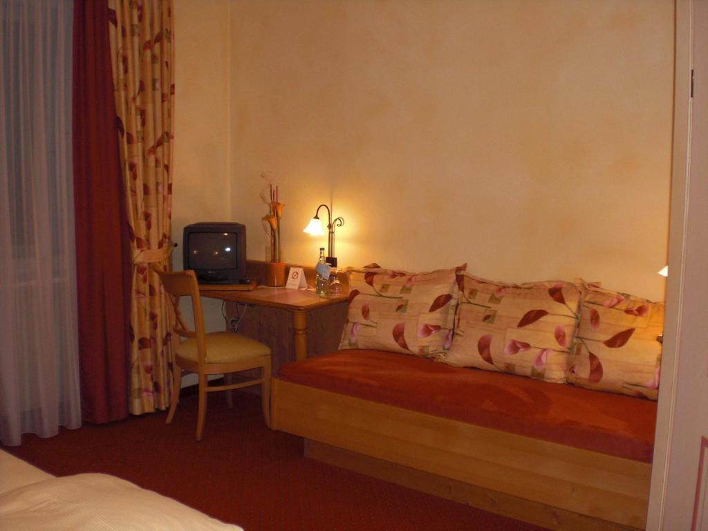 Hotel-Restaurant Schieble Kenzingen Rum bild